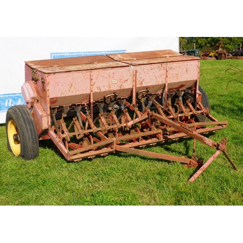 124 - Massey Ferguson 34 combination corn drill, very tidy