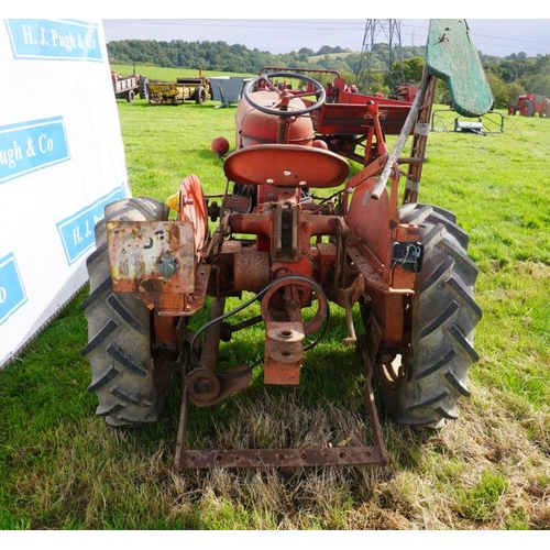 133 - Massey Ferguson 820D tractor, Hanomag diesel engine, 1958. Mid mounted mower. SN.514703