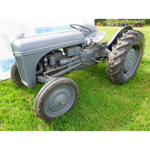 136 - Fordson Ferguson NAN tractor, belt pulley, Reg.JSJ 255  V5