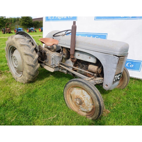 137 - Ferguson TEA tractor. 6V. TVO conversion. Reg. JYC 462. V5