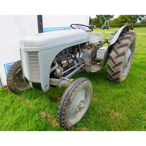 140 - Ferguson TEF diesel tractor. pick up drawbar, SN.270128