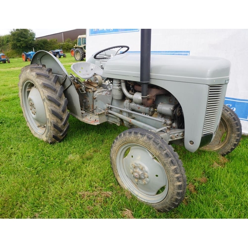 140 - Ferguson TEF diesel tractor. pick up drawbar, SN.270128