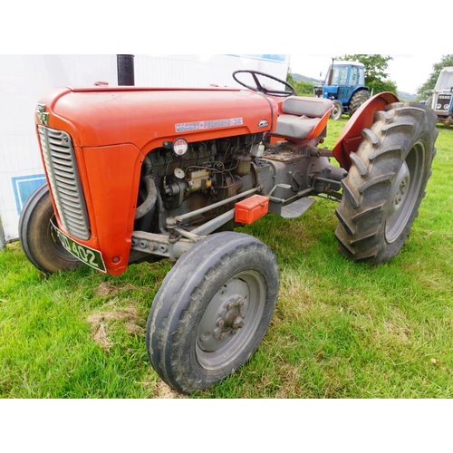 148 - Massey Ferguson 35 tractor. 4 cylinder diesel. Early restoration. Reg. XOD 402 V5