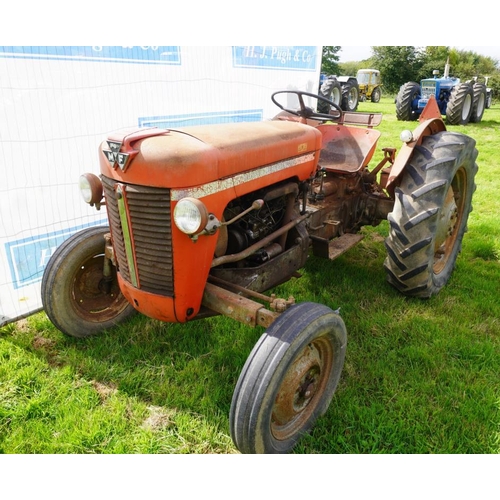 151 - Massey Ferguson 30-8 tractor. French model. showing 3889 hours. SN. 1105339