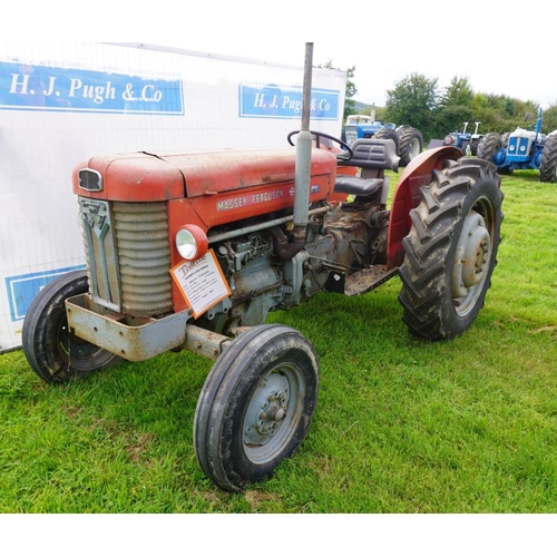 152 - Massey Ferguson 65 Mk1 tractor. Quite original , new rear tyres. SN.Y526538 Reg. FSL 755. Part of V5... 