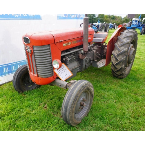 153 - Massey Ferguson 65 Mk2 tractor. Early restoration, swinging drawbar. Reg. UJT 632