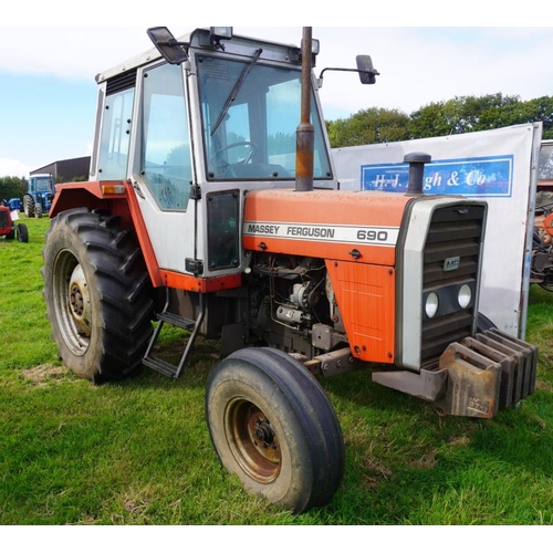 168 - Massey Ferguson 690 tractor. Front weights. showing only 199hrs.Perkins 4.248 engine. Automatic pick... 