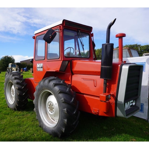 171 - Massey Ferguson 1200 tractor. Repainted. 6062hrs. SN.L900440. Reg. JFE 370N.