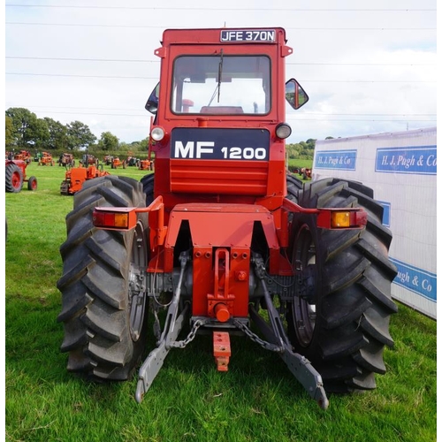 171 - Massey Ferguson 1200 tractor. Repainted. 6062hrs. SN.L900440. Reg. JFE 370N.