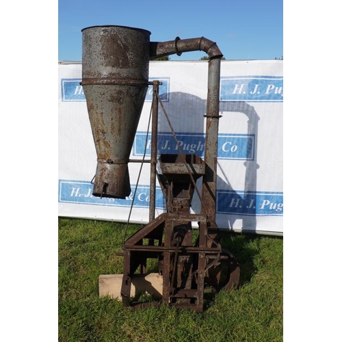 182 - Ferguson HFM hammer mill. SN.778