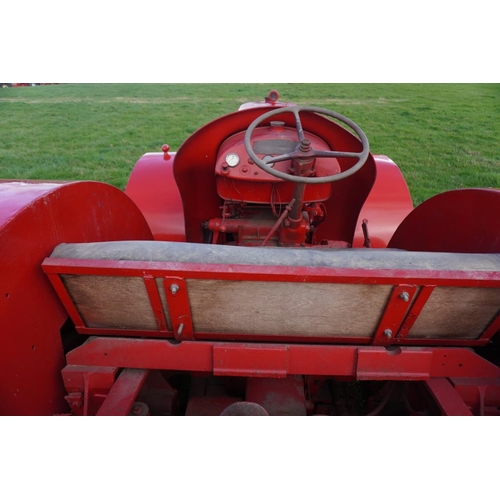 217 - David Taskmaster tractor. PTO, belt pulley. SN. P29273