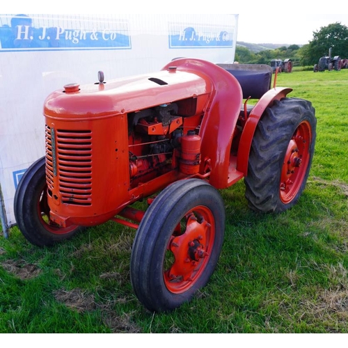 218 - David Brown VAK1A tractor. Hydraulics and PTO. SN. 8193. Reg. ESJ 412