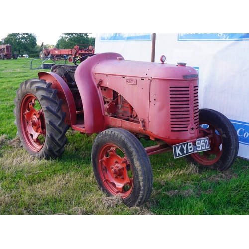 219 - David Brown VAK1 Cropmaster tractor. Early restoration. S1118. Reg. KYB 952