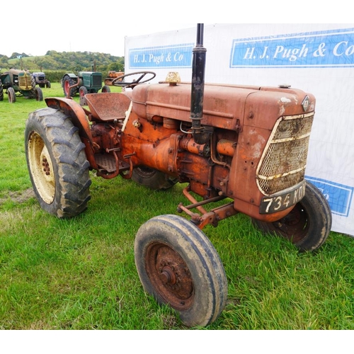 451 - Allis Chalmers ED40 tractor. Reg. 734 KDV  V5