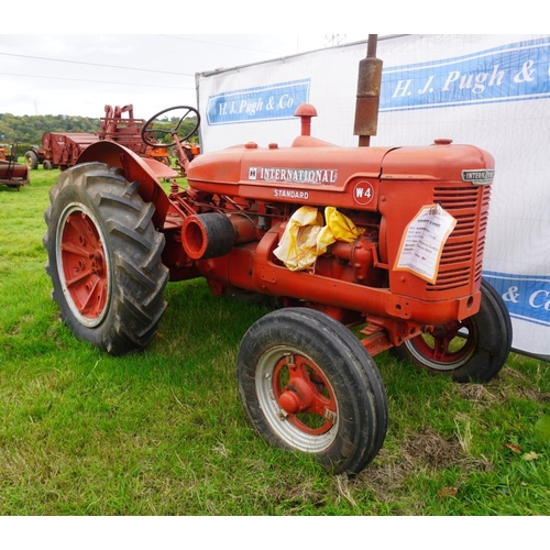 475 - International W4 STD tractor. Reg. USL108  V5