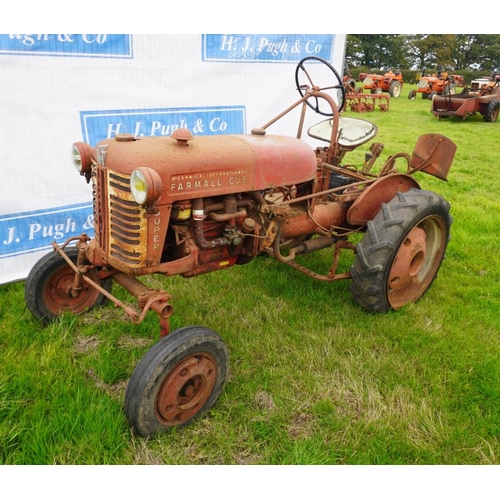 477 - International Farmall Cub Super tractor