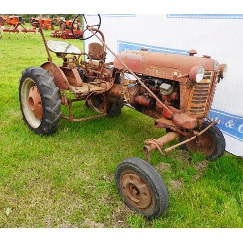 477 - International Farmall Cub Super tractor