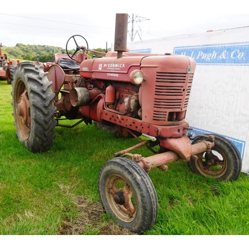 482 - International BMD Super Standard tractor. 10094. Reg. TSJ 866. V5