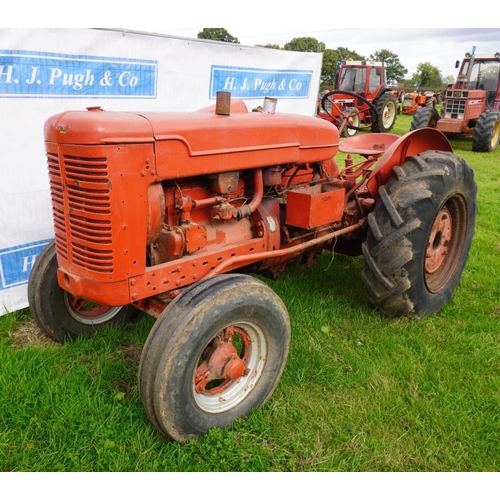 483 - International W6 tractor. Australian specification.