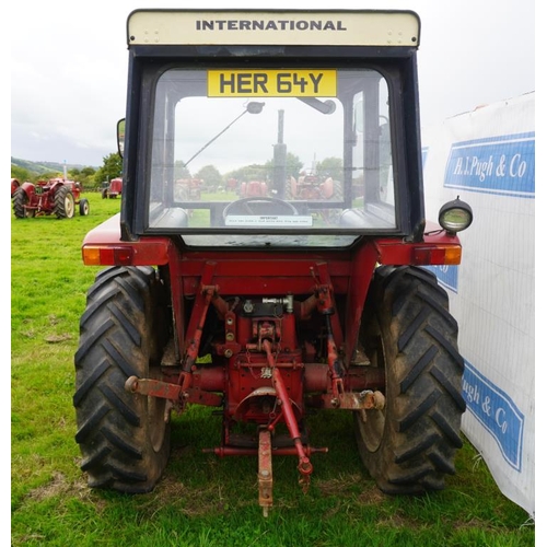 507 - International 384 tractor. Cab. Very tidy. 1100hrs. Extra spools- ploughing tractor. Reg. HER 64Y  V... 