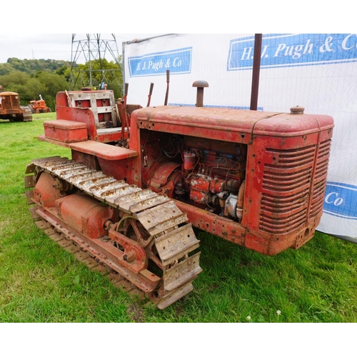 508 - International T6 Crawler. With Ford engine. Drives very well. SN. BTBK 1491 277