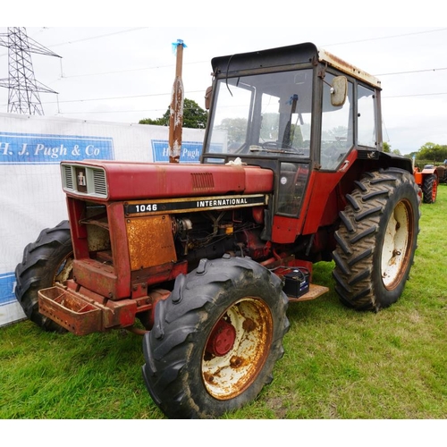 518 - International 1046 tractor. 4WD. 5985hrs. Reg. SEG 253S.  V5