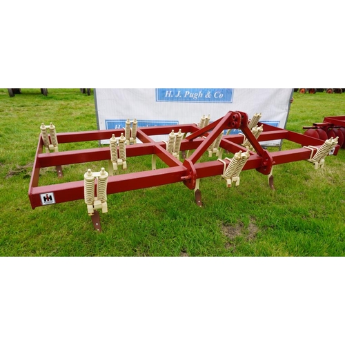 520 - International springtine cultivator 1-1