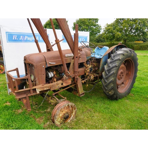 73 - Fordson Super Major tractor with loader. Hedgerow condition