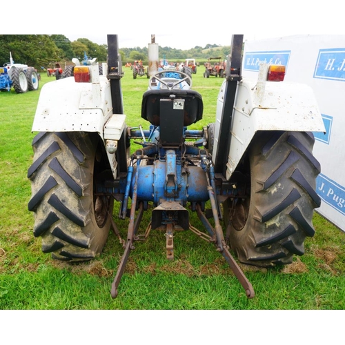 84 - Ford 4000 tractor, front weights, spool valves and assister rams, roll bar. 1531hrs. rear tyres.16.9... 