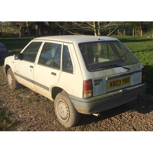 464 - Vauxhall Nova Merit Plus, 1195cc, 1992, 64744 miles. New battery, on Sorn, V5 to follow, 1 key. Reg ... 