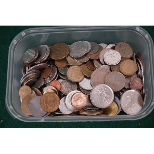 300 - Tub of assorted coins