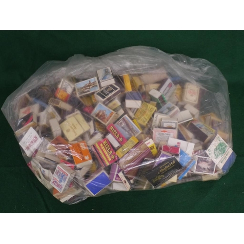 366A - Very large quantity of assorted matchboxes