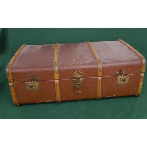 395 - Vintage trunk