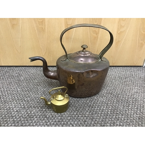 469 - Large copper kettle & brass kettle ornament