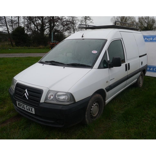 1010 - Citroen Dispatch van. 2006. Starts and runs. MOT til Jan 2021. Reg. WR56 GAX