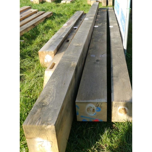 650 - Oak beam 5.3M 240x200 +VAT