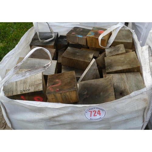 724 - Bag of oak firewood blocks