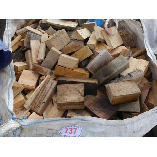 737 - Bag firewood