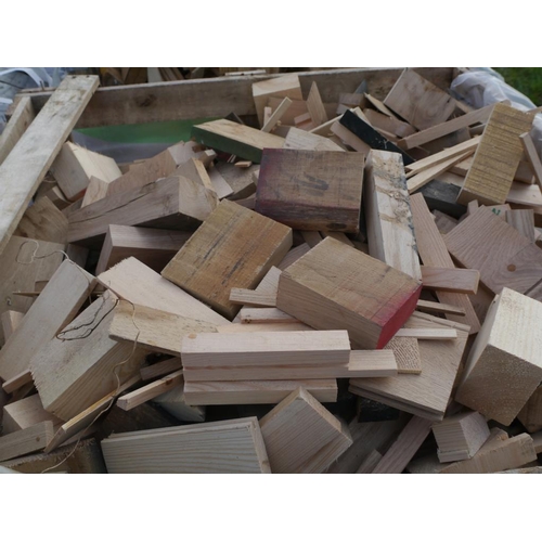 739 - Pallet crate firewood