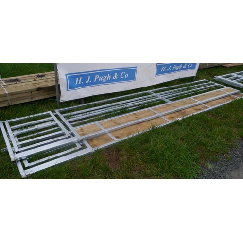 833 - Sheep feed barrier with gate 15ft -2 +VAT