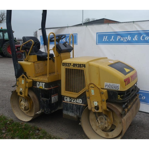 883 - Caterpillar CB224D vibrating roll, runs and drives. 1400hrs. Good working order. Handbook.