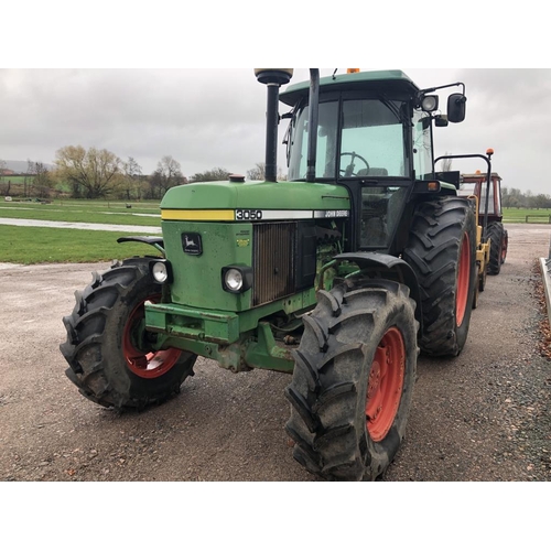 123 - John Deere 3050 tractor. 1991. Starts and runs. 2 owners. 13475hrs showing on clock. Chassis No. 740... 