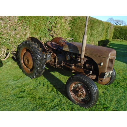 159 - Ferguson TEF diesel tractor. 1954. Genuine barn find. Original tractor with suppliers plate