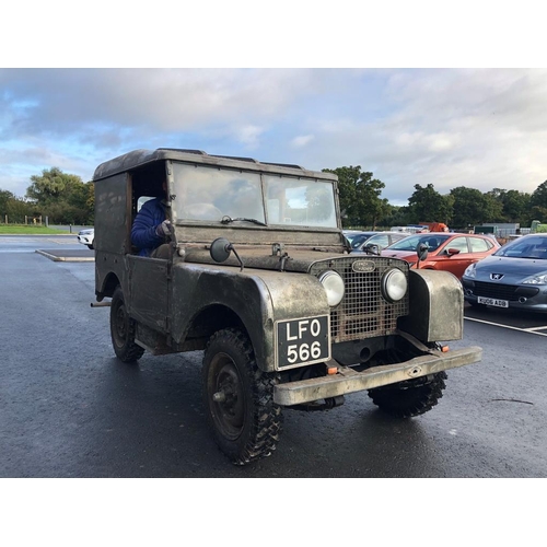 166 - Land Rover Series 1. 1951. Original engine and correct numbers.  Runs and drives. 1595cc. c/w old re... 