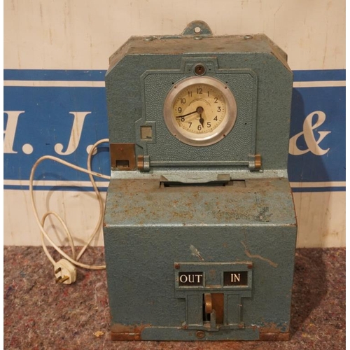 396 - Old clocking in device