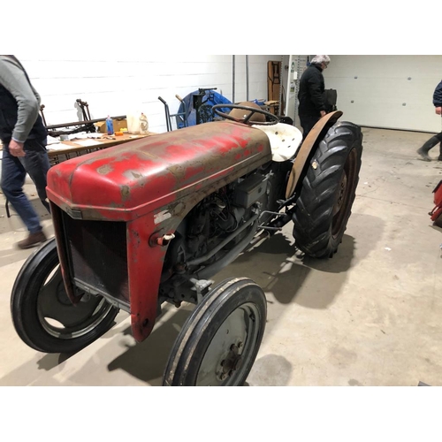 160 - Ferguson Vineyard 4 cylinder tractor