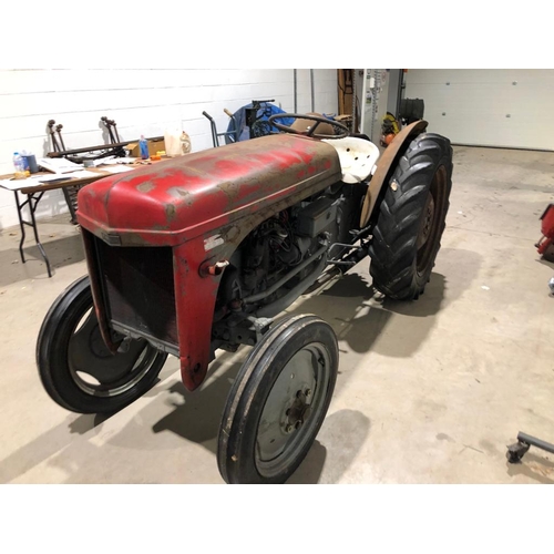 160 - Ferguson Vineyard 4 cylinder tractor