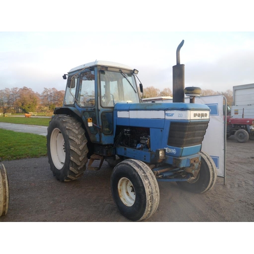 144 - Ford 8100 tractor. Runs and drives. 6585Hrs recorded. In recent use. Reg. UVL 697W.