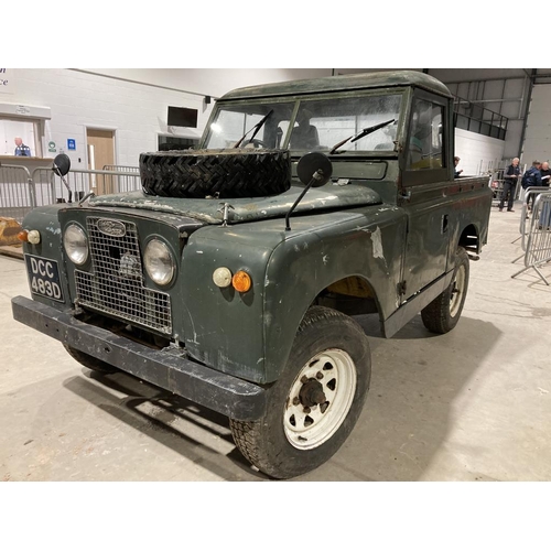 163 - Land Rover 88. 1966. V8 engine. New starter motor. Runs & drives. MOT until 30/01/21. Reg- DCC 483D ... 