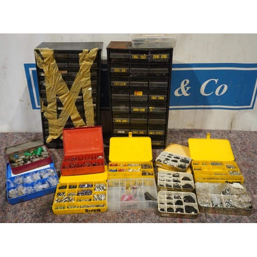 184 - Large quantity of assorted fixings including nuts, bolts, washers etc